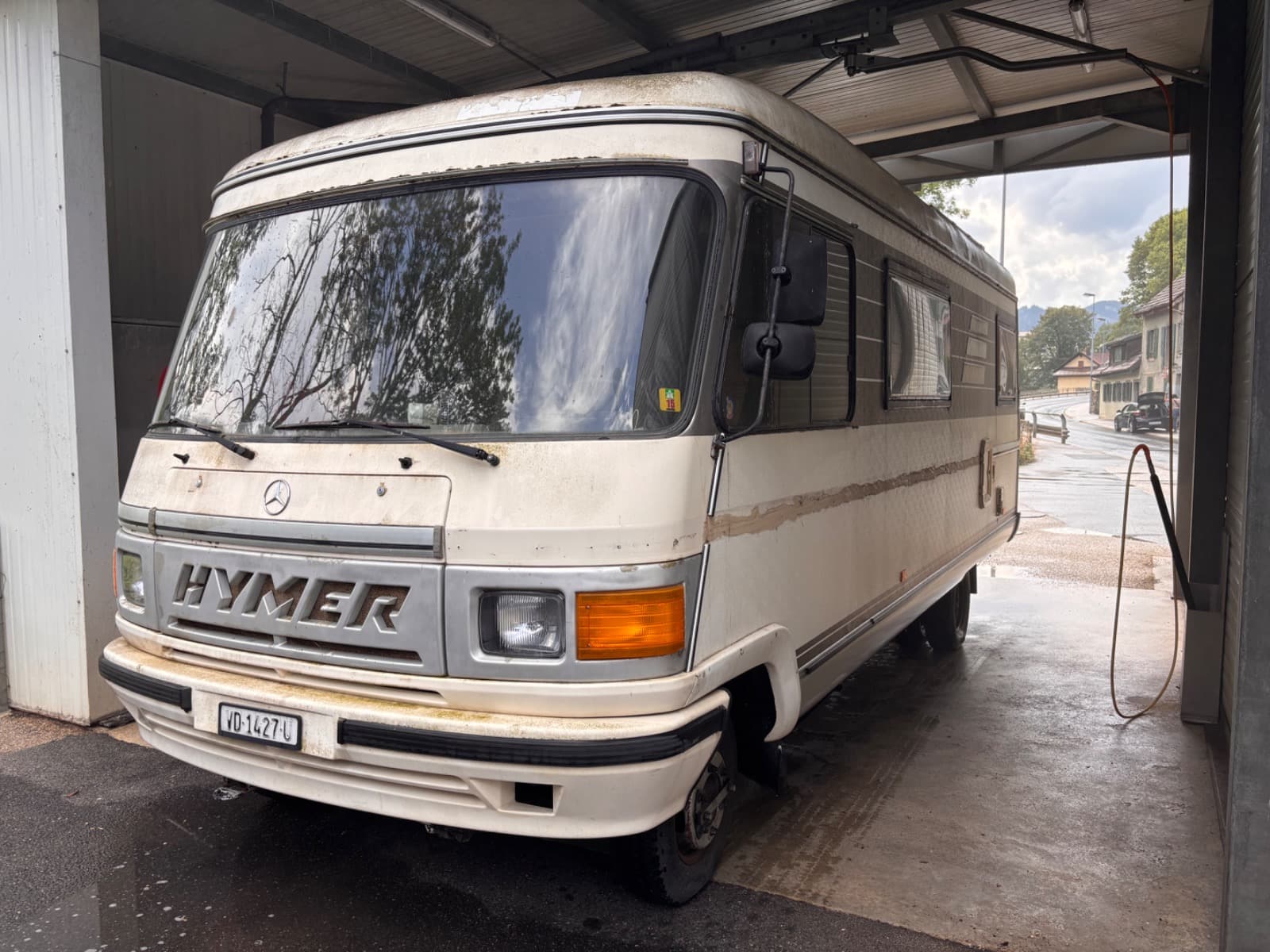 Mercedes 410d 1989 146'000 km roulant véhicule pour export Vallorbe Suisse romande Drive ON SA