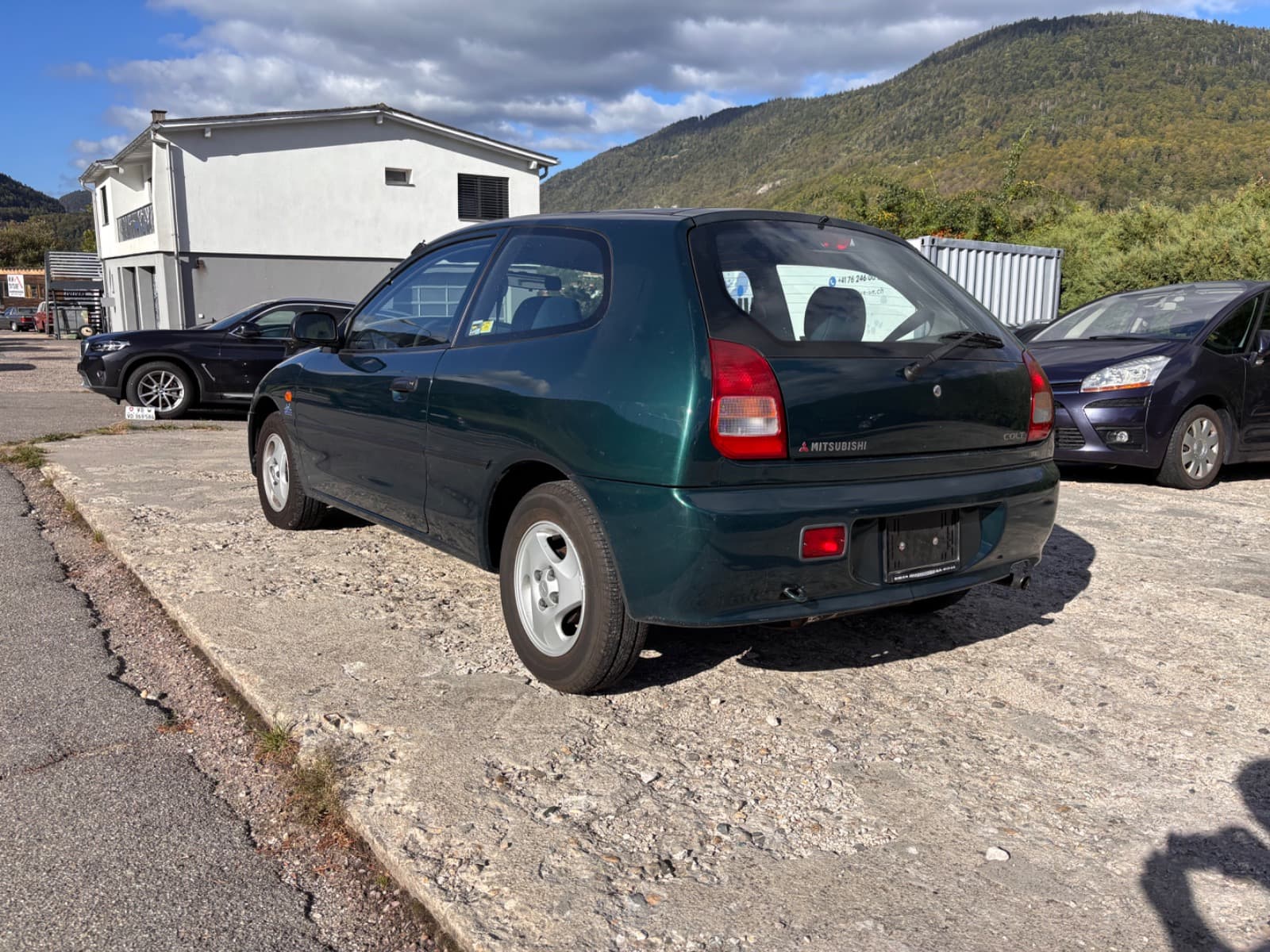 Mitsubishi Colt 2001 135'000 km roulant véhicule pour export Vallorbe Suisse romande Drive ON SA — photo 3