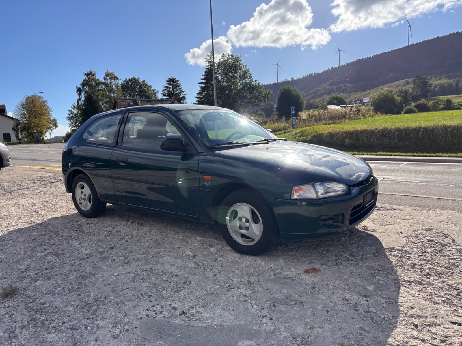Mitsubishi Colt 2001 135'000 km roulant véhicule pour export Vallorbe Suisse romande Drive ON SA — photo 4