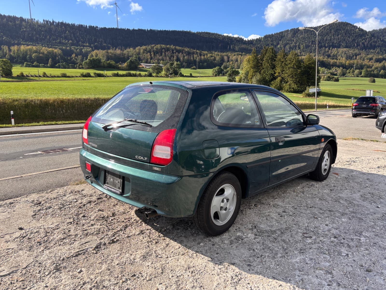 Mitsubishi Colt 2001 135'000 km roulant véhicule pour export Vallorbe Suisse romande Drive ON SA