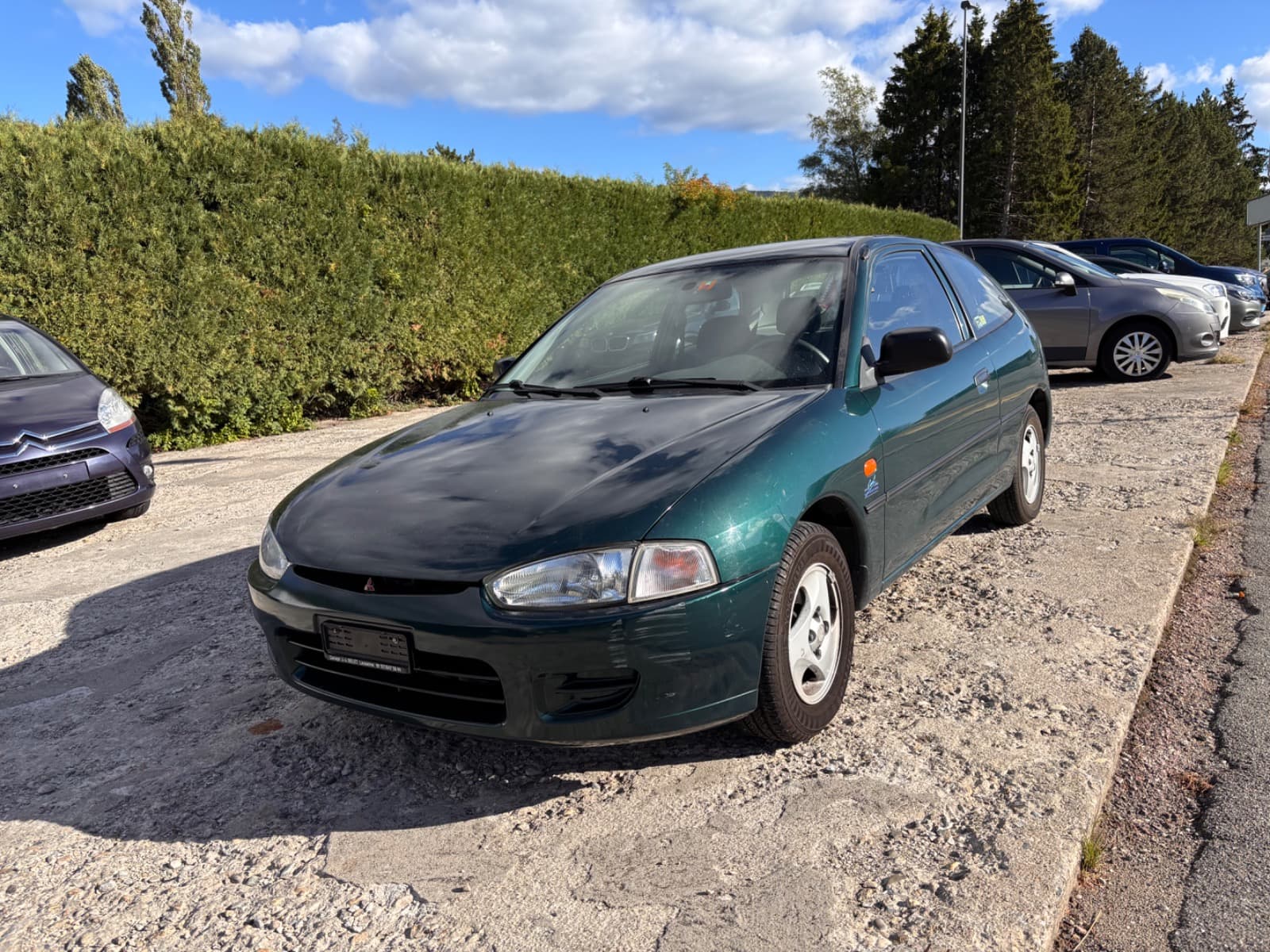 Mitsubishi Colt 2001 135'000 km roulant véhicule pour export Vallorbe Suisse romande Drive ON SA — photo 7