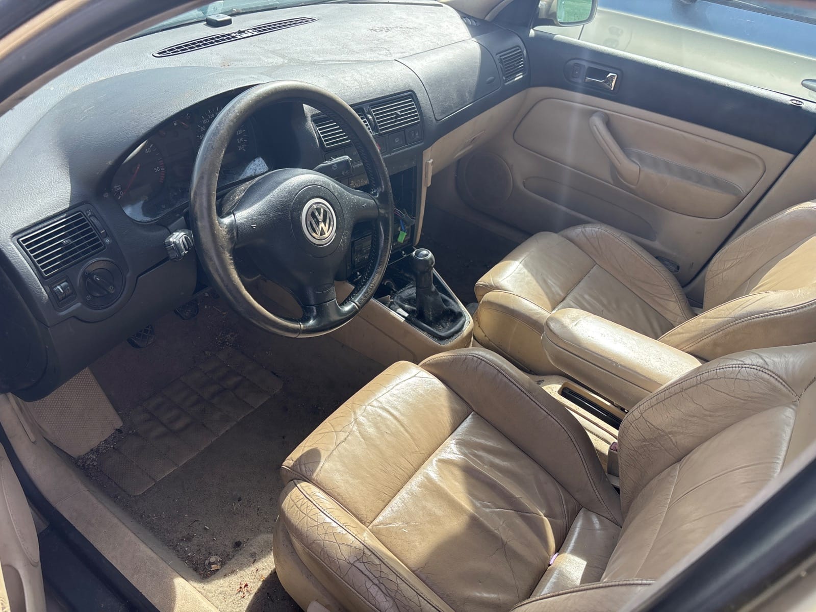 VW Golf 4 1.9 TDI (150 ps, moteur ARL) 2001 380'000 km roulant véhicule pour export Vallorbe Suisse romande Drive ON SA — photo 3
