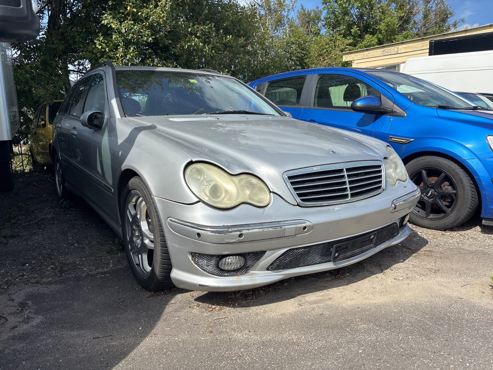 Mercedes C30 CDI AMG 2003 200'000 km roulant véhicule pour export Vallorbe Suisse romande Drive ON SA
