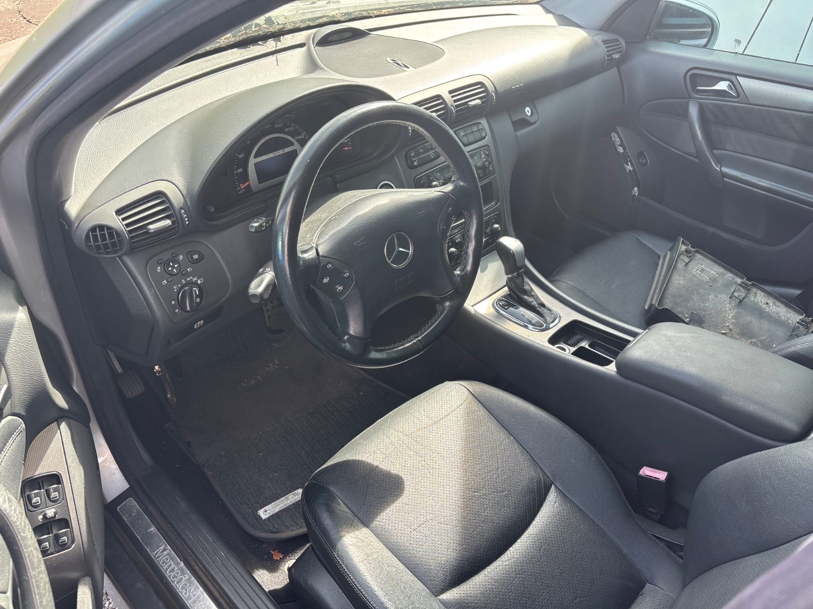 Mercedes C30 CDI AMG 2003 200'000 km roulant véhicule pour export Vallorbe Suisse romande Drive ON SA — photo 5