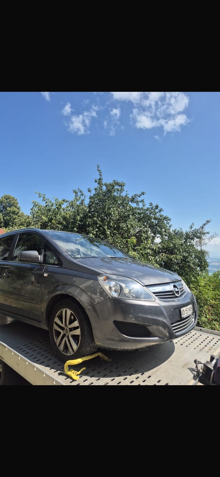 Opel Zafira (7 places) 2011 298'000 km non roulant véhicule pour export Vallorbe Suisse romande Drive ON SA