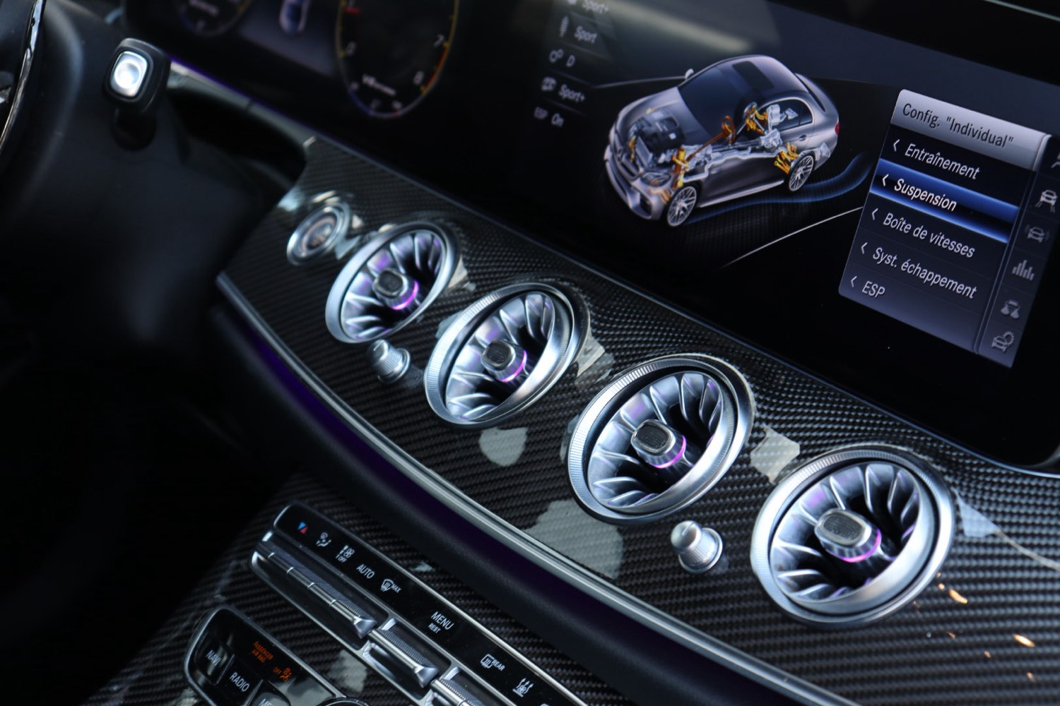 Console centrale en carbone véritable de la Mercedes-AMG E63 S Edition 1