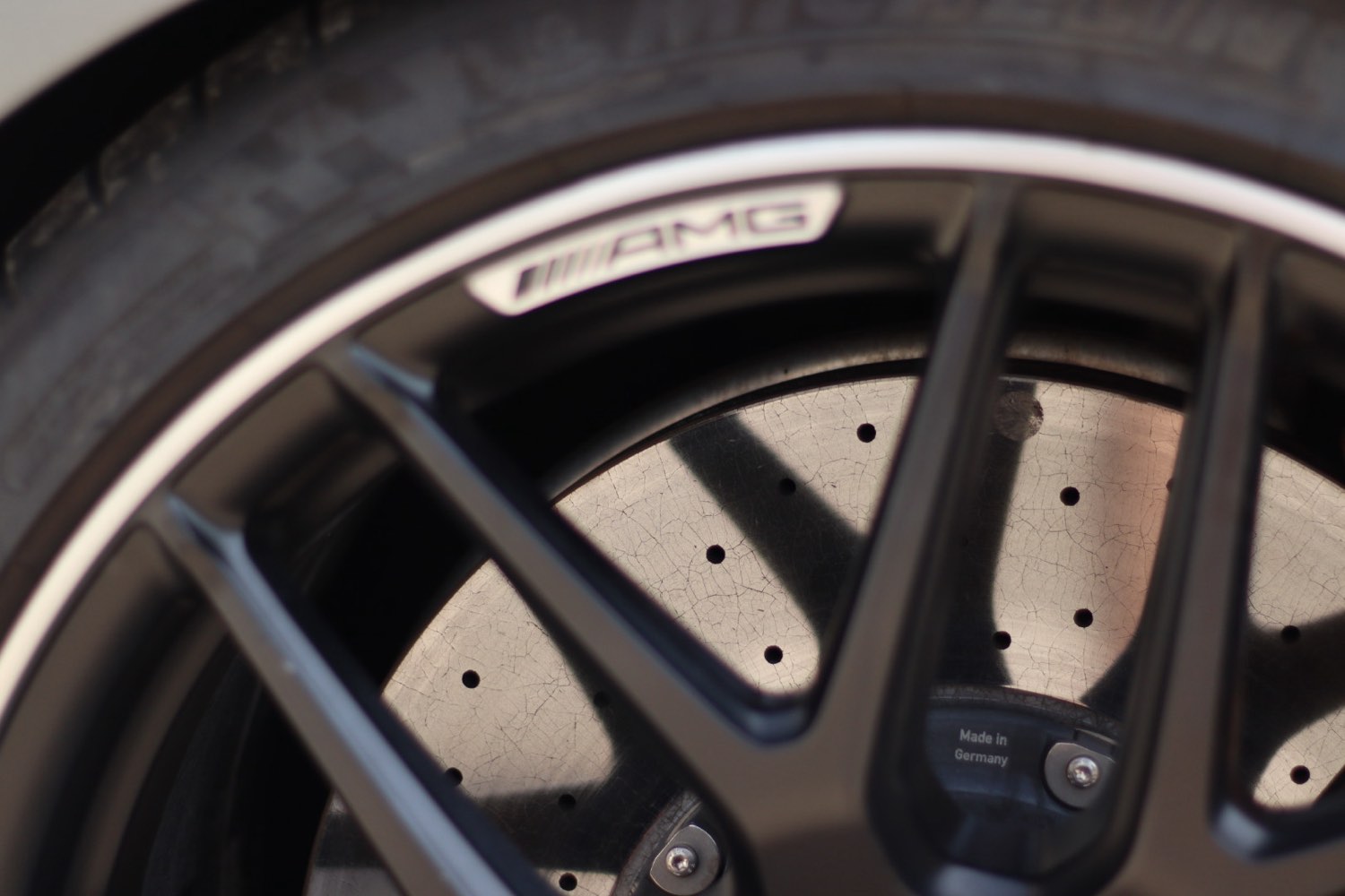 Disque de frein composite céramique AMG haute performance de la Mercedes-AMG E63 S