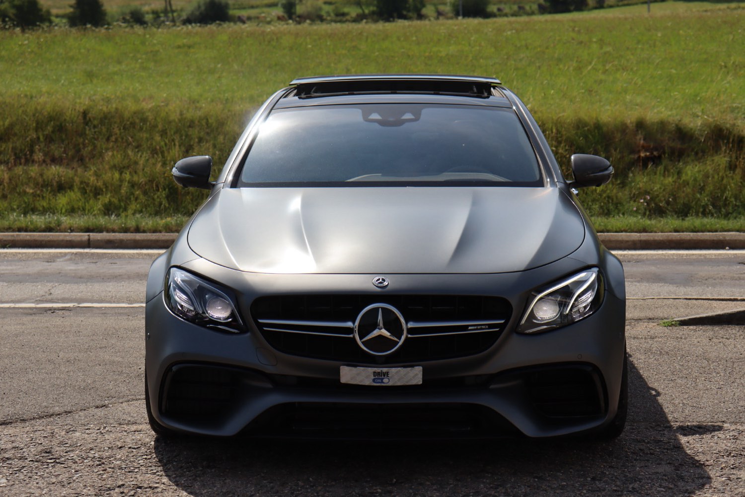 Mercedes-AMG E63 S Edition 1 face avant, calandre AMG et pack Night
